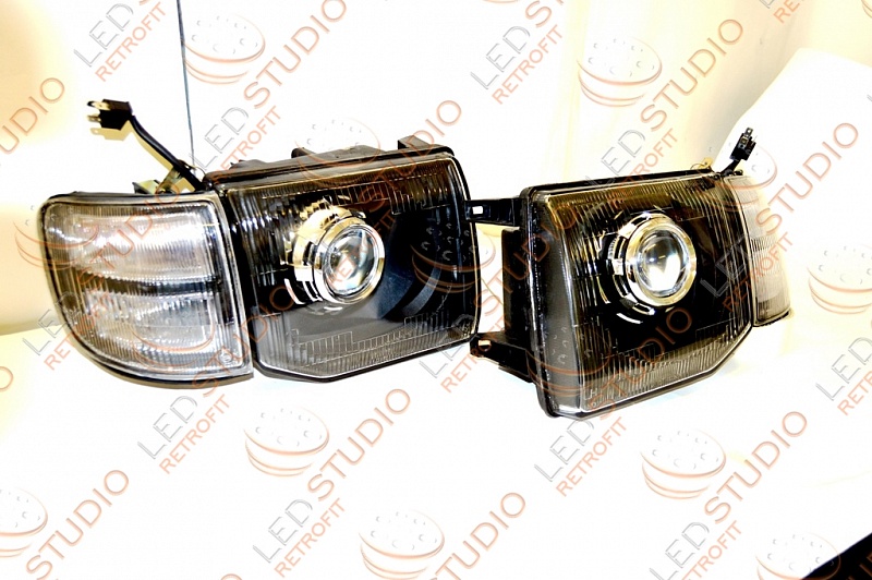 Светодиодные фары Mitsubishi Pajero 2